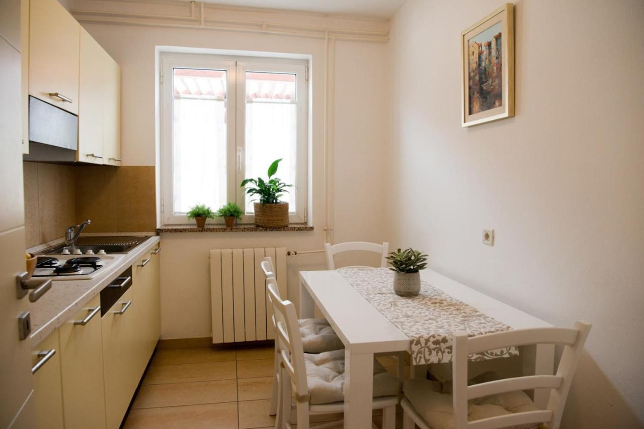 Apartments Sandra Пореч Екстериор снимка