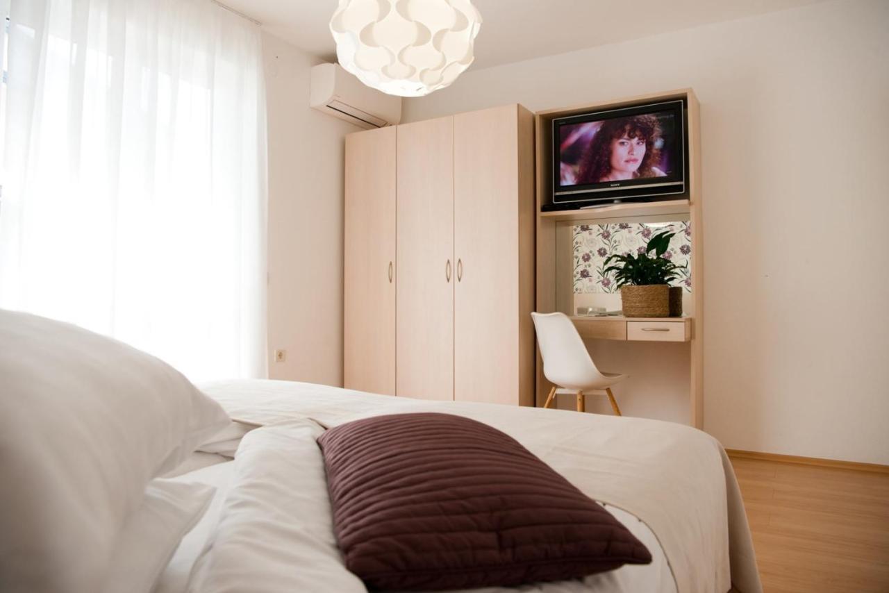 Apartments Sandra Пореч Екстериор снимка