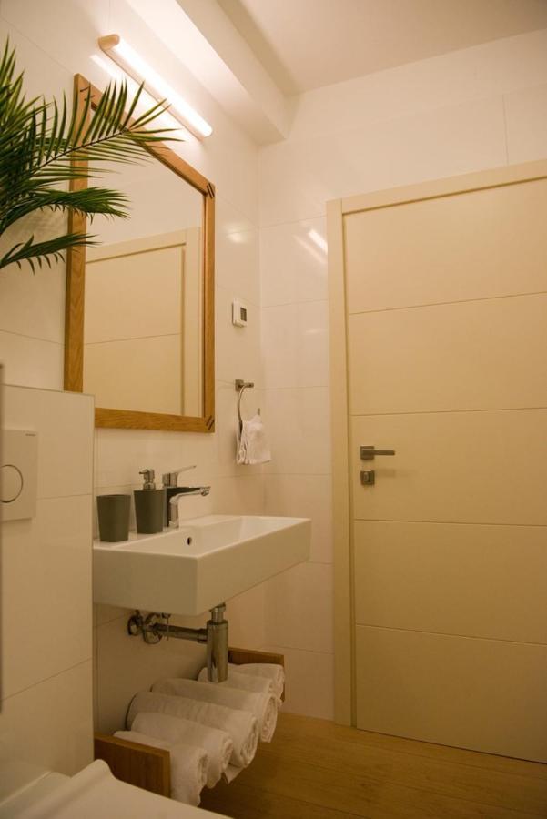 Apartments Sandra Пореч Екстериор снимка