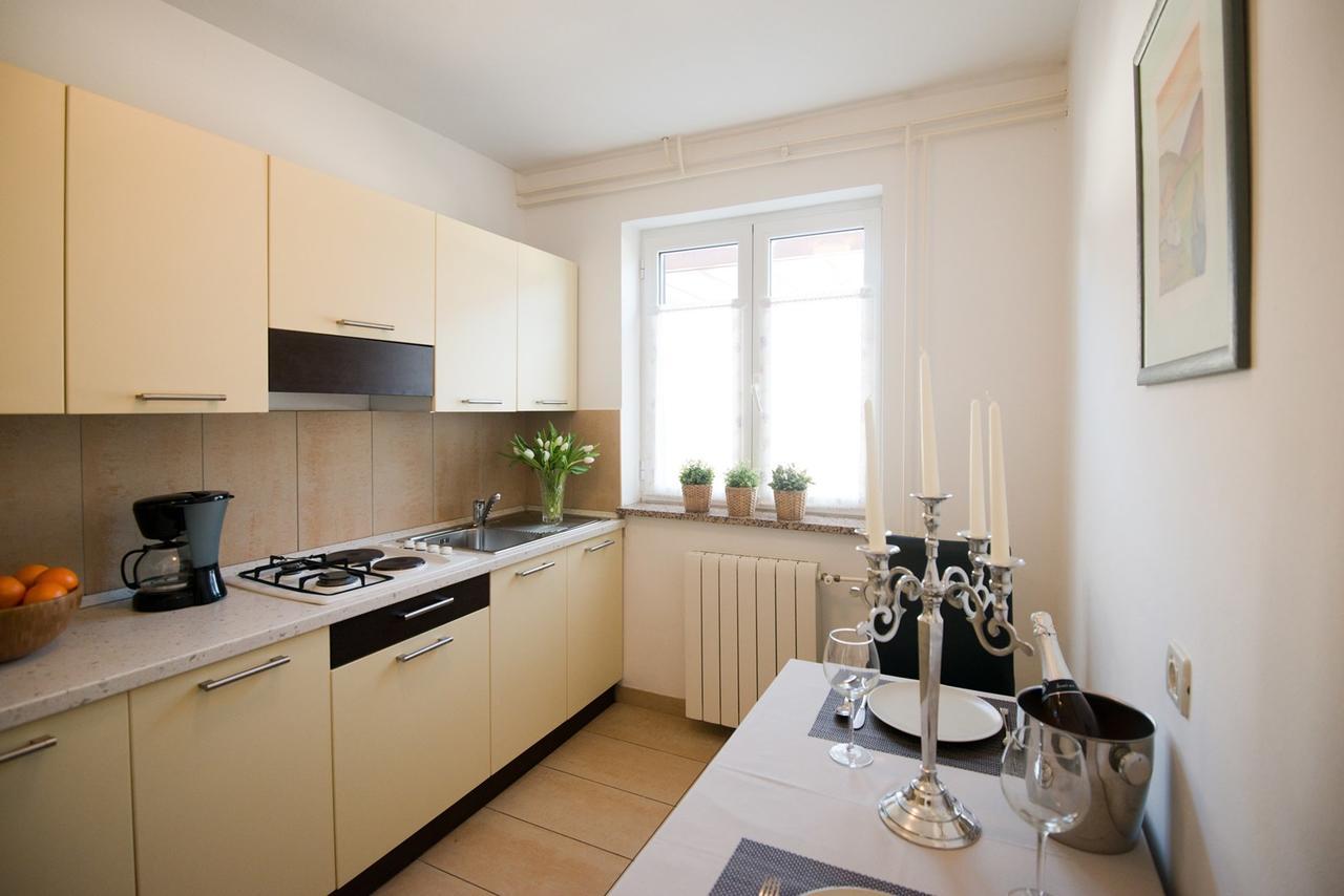 Apartments Sandra Пореч Екстериор снимка