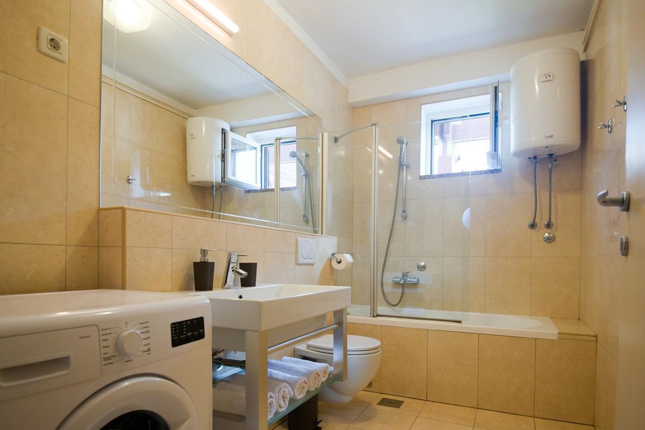 Apartments Sandra Пореч Екстериор снимка