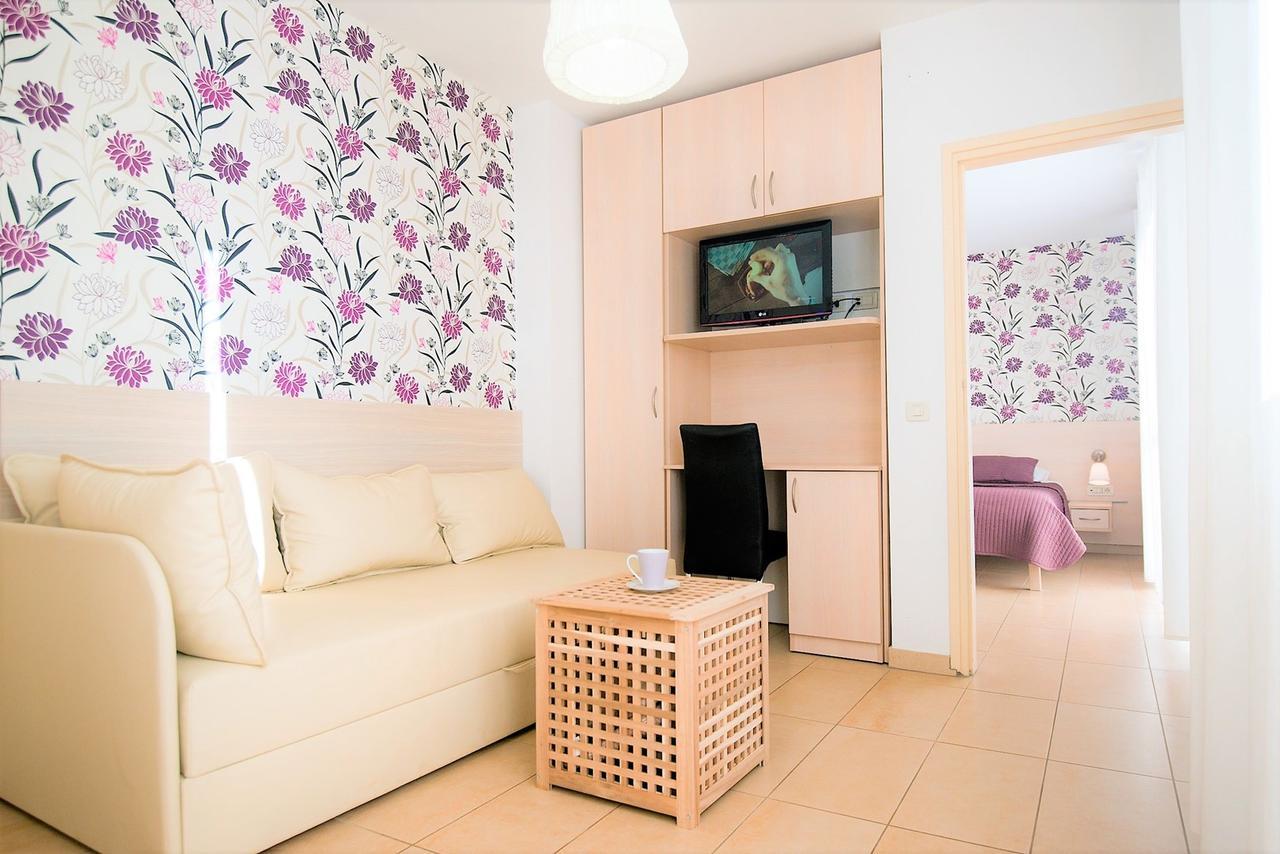 Apartments Sandra Пореч Екстериор снимка