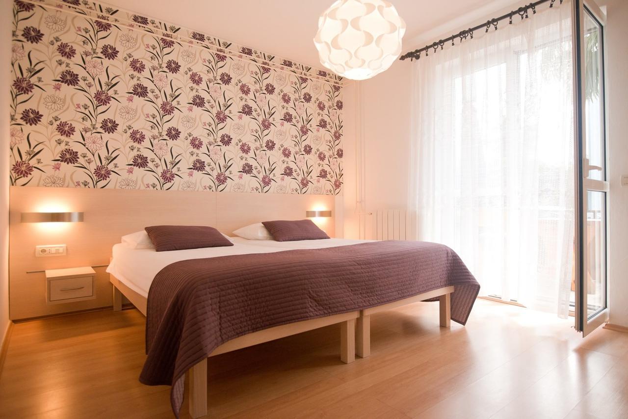 Apartments Sandra Пореч Екстериор снимка