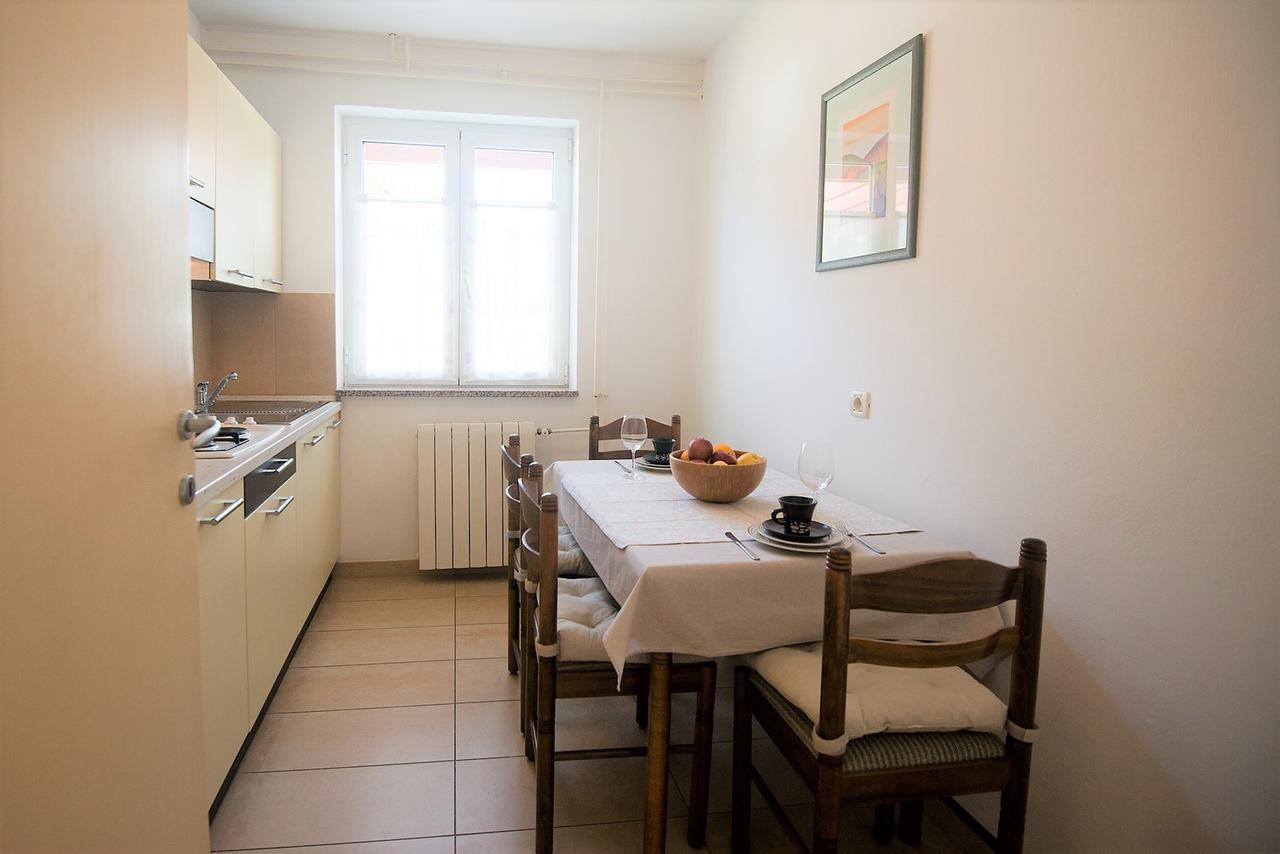 Apartments Sandra Пореч Екстериор снимка