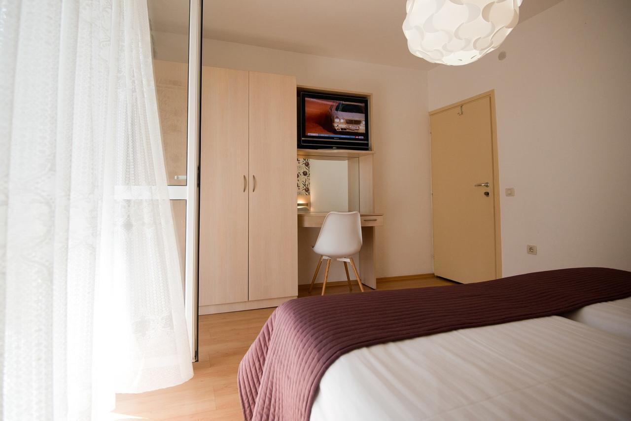 Apartments Sandra Пореч Екстериор снимка